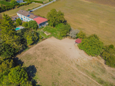 French property for sale in Angoulême, Charente - €374,500 - photo 3