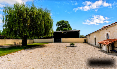 French property for sale in Vouhé, Charente-Maritime - €687,750 - photo 9