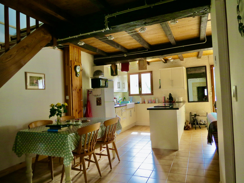 French property for sale in Varzay, Charente-Maritime - &#8364;194,400 - photo 2