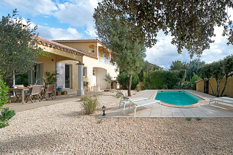 Maison à vendre à Vers-Pont-du-Gard, Gard - 520 000 € - photo 1