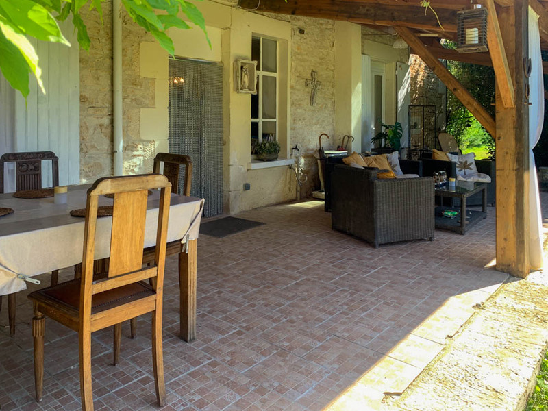 French property for sale in Chaunay, Vienne - €119,900 - photo 1