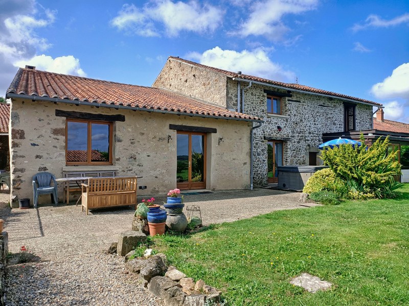 House in Rancon HauteVienne Country charm and views for miles