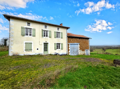 Maison à vendre à Chabanais, Charente, Poitou-Charentes, avec Leggett Immobilier