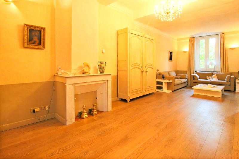 French property for sale in Apt, Vaucluse - €500,000 - photo 3