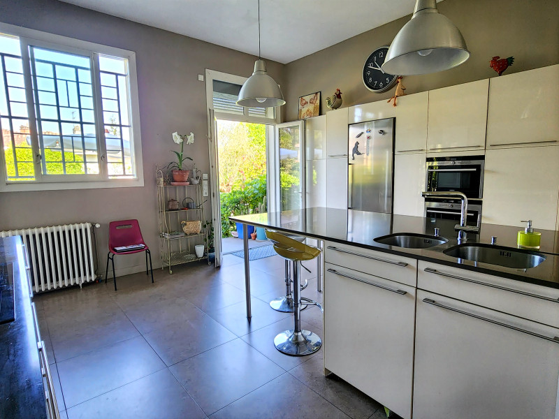 French property for sale in Talence, Gironde - €1,495,560 - photo 6