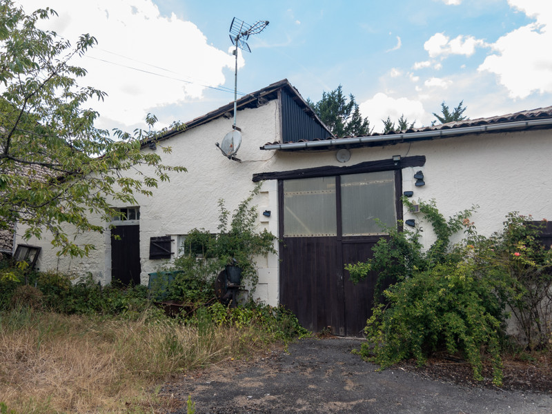 French property for sale in Nabinaud, Charente - €119,900 - photo 8