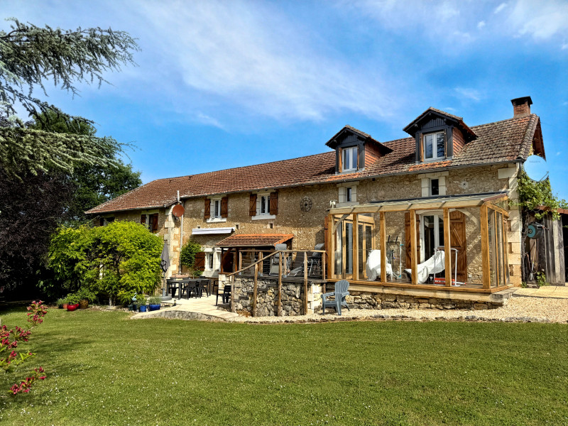 French property for sale in Négrondes, Dordogne - €445,000 - photo 0
