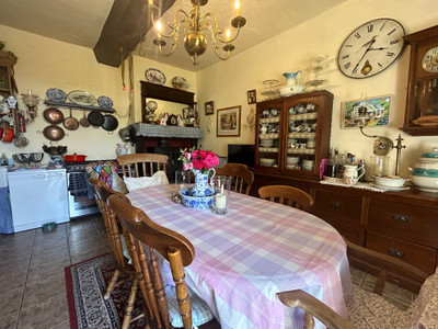 French property for sale in Livet, Mayenne - €498,000 - photo 2