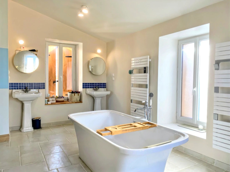 French property for sale in La Tâche, Charente - €374,000 - photo 4