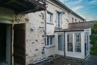 Maison à vendre à L'Absie, Deux-Sèvres, Poitou-Charentes, avec Leggett Immobilier