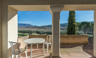 EXCEPTIONAL!!!! Wine estate on 28 hectares of land, featuring a bastide of over 800 m² with 360° views