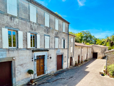 Maison à vendre à Carcassonne, Aude, Languedoc-Roussillon, avec Leggett Immobilier
