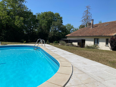 Maison à vendre à Monbahus, Lot-et-Garonne, Aquitaine, avec Leggett Immobilier
