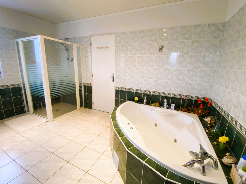 French property for sale in Mesples, Allier - €150,965 - photo 5