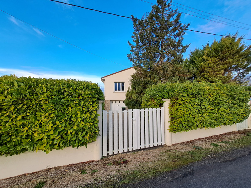 French property for sale in Chives, Charente-Maritime - €99,000 - photo 14