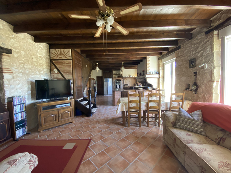 French property for sale in Villeneuve-sur-Lot, Lot-et-Garonne - €475,000 - photo 12