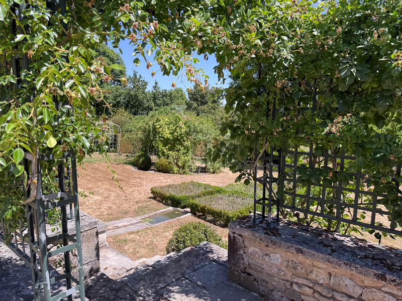 French property for sale in Brion, Vienne - €499,999 - photo 3