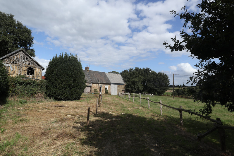 House in NotreDameduTouchet Manche Cute stone cottage to