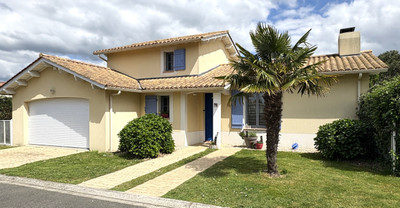 Maison à vendre à Coëx, Vendée, Pays de la Loire, avec Leggett Immobilier
