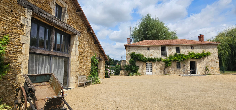 Maison à vendre à Moutiers-sur-le-Lay, Vendée - 386.000 € - photo 1