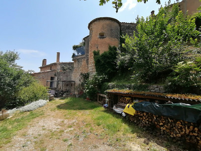 Maison à vendre à Simiane-la-Rotonde, Alpes-de-Hautes-Provence, PACA, avec Leggett Immobilier