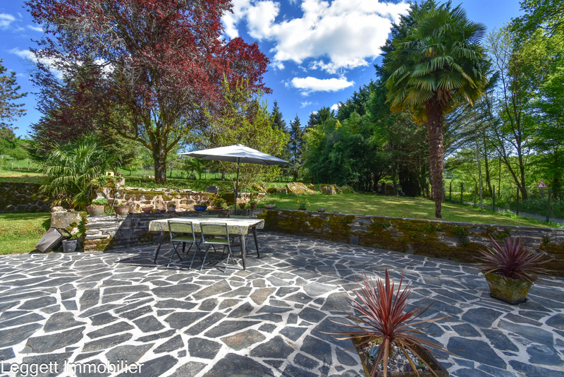 French property for sale in Cublac, Corrèze - €390,000 - photo 2