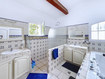 French property for sale in Lorgues, Var - €969,000 - photo 5