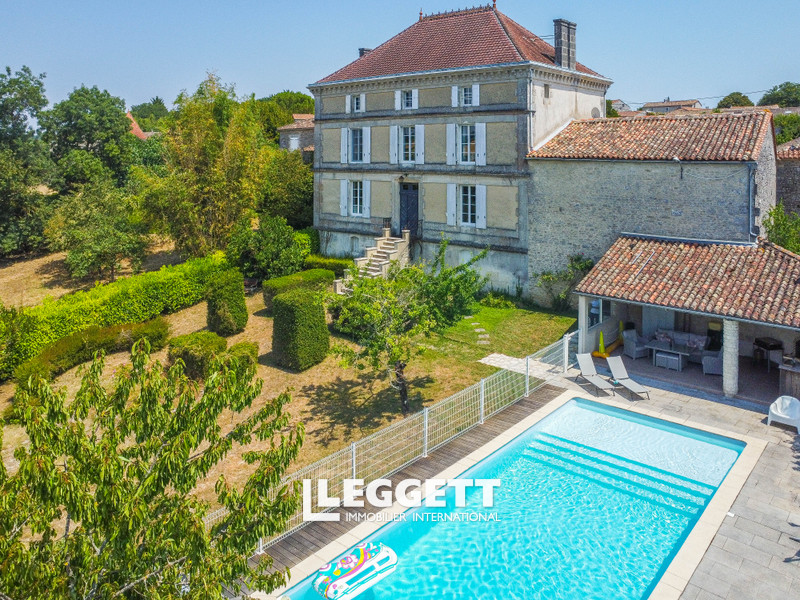 Maison 7 pièce(s), ASNIÈRES-SUR-NOUÈRE