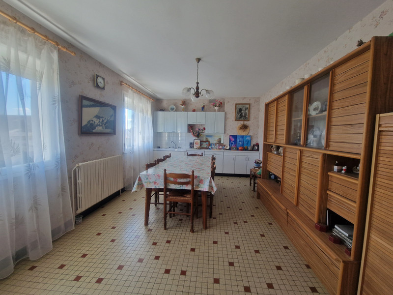 French property for sale in Gourin, Morbihan - €227,375 - photo 3