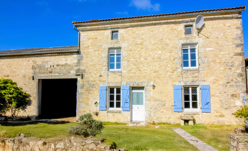 French property for sale in Lonnes, Charente - €187,920 - photo 3