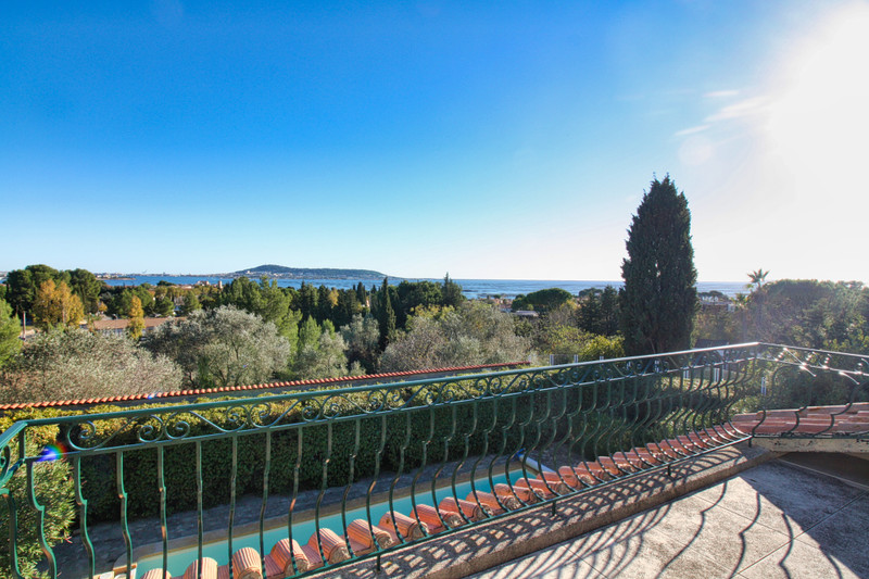 French property for sale in Bouzigues, Hérault - €840,000 - photo 0