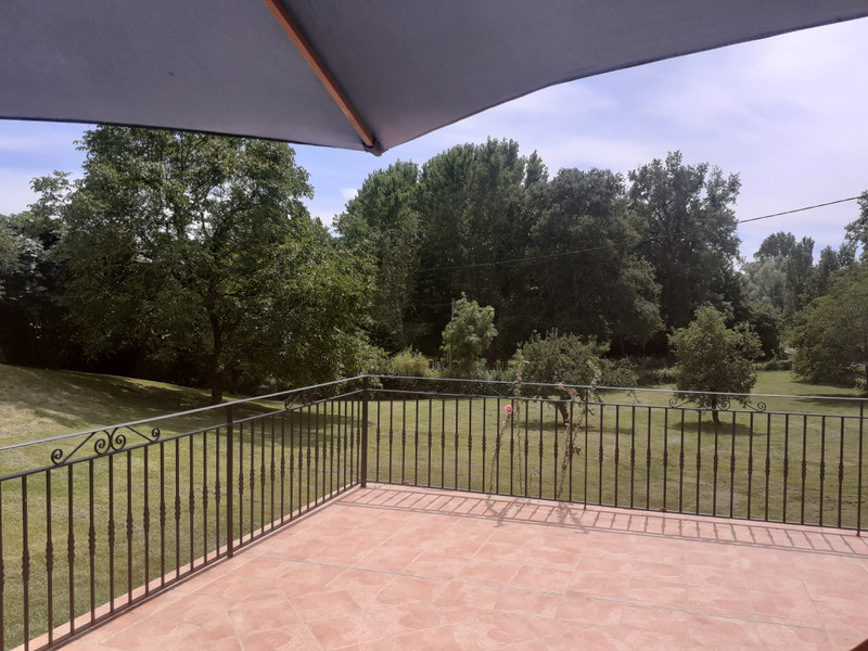 French property for sale in Lansac, Gironde - €275,000 - photo 14