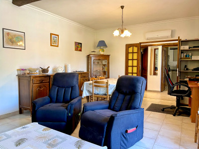 French property for sale in Vidauban, Var - €421,000 - photo 6