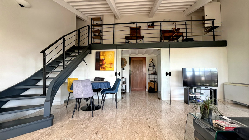 French property for sale in Avignon, Vaucluse - €415,000 - photo 1