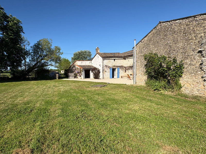 French property for sale in Messé, Deux-Sèvres - €199,900 - photo 2