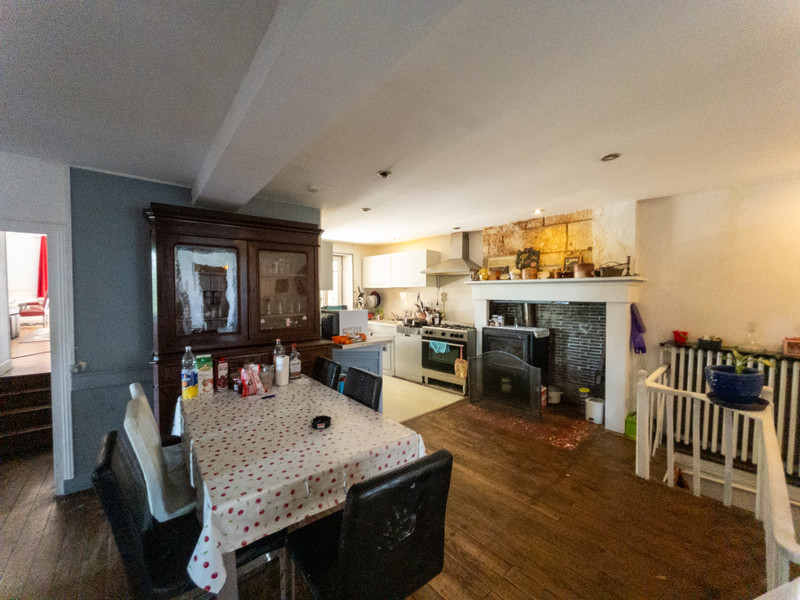 French property for sale in Aubeterre-sur-Dronne, Charente - €170,000 - photo 2