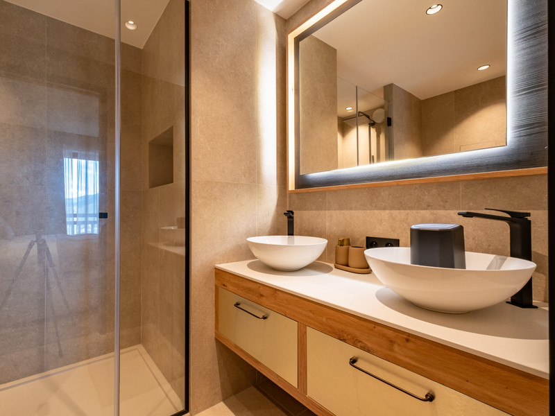 Ski property for sale in Meribel - €2,660,000 - photo 5