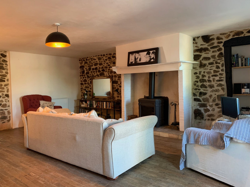 French property for sale in Vayres, Haute-Vienne - €89,000 - photo 4