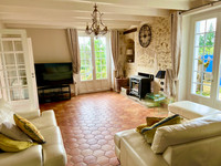 Maison à vendre à Javerlhac-et-la-Chapelle-Saint-Robert, Dordogne - 399 000 € - photo 9