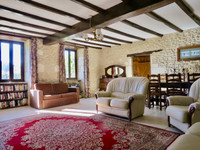 Maison à vendre à Saint-Savinien, Charente-Maritime - 275 000 € - photo 3