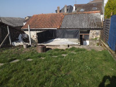 French property for sale in L'Isle-Jourdain, Vienne - €82,500 - photo 7