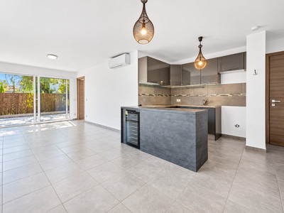French property for sale in Antibes, Alpes-Maritimes - €1,090,000 - photo 3