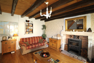 French property for sale in Béthines, Vienne - €130,000 - photo 1