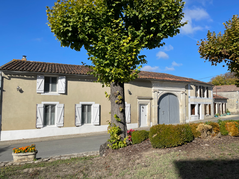 House for sale in Sonnac CharenteMaritime Fully restored property