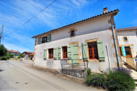 Propriété à vendre à Pressac, Vienne - 109 000 € - photo n°1