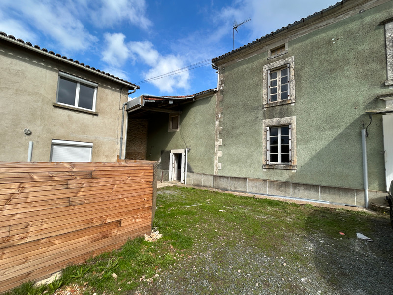 French property for sale in Saint-Laurent-de-la-Salle, Vendée - €36,600 - photo 2
