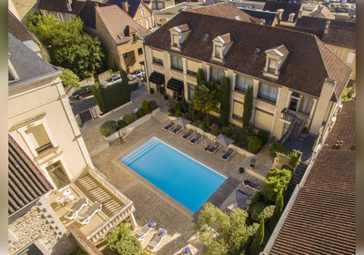 Commerce à vendre à Sarlat-la-Canéda, Dordogne, Aquitaine, avec Leggett Immobilier