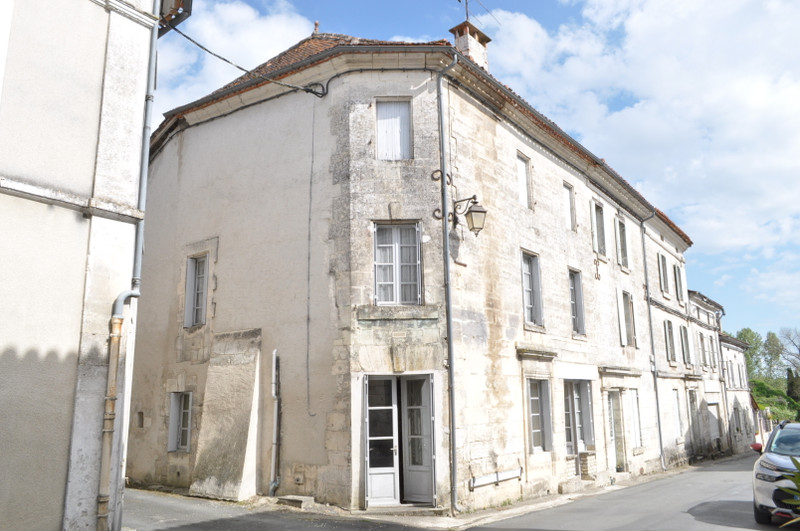 Maison à vendre à La Tour-Blanche-Cercles, Dordogne - 119.900 € - photo 1