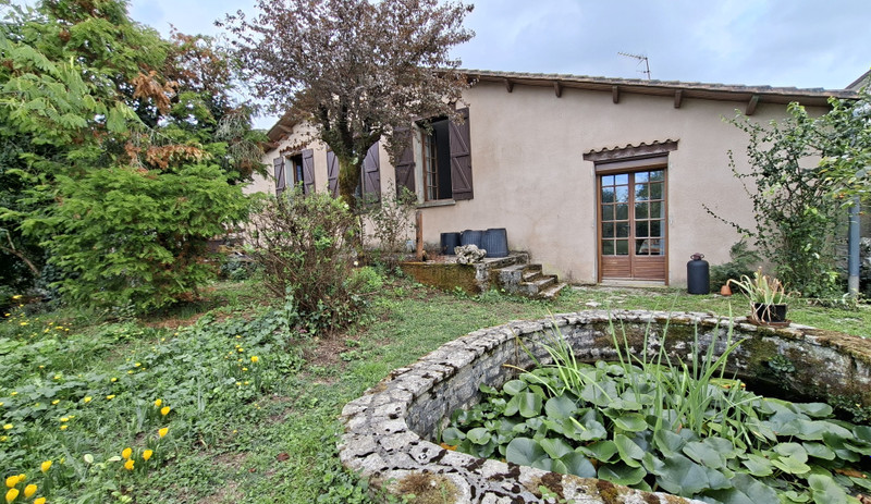 French property for sale in Luxé, Charente - €88,000 - photo 0