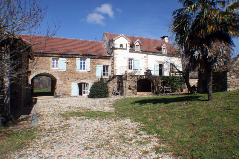 House for sale in High Specification